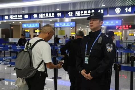 出入境港澳签注市民增多_重庆市人民政府网