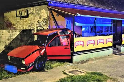 Mladić (20) oko 1.40 ujutro golfom uletio na terasu kafića ...