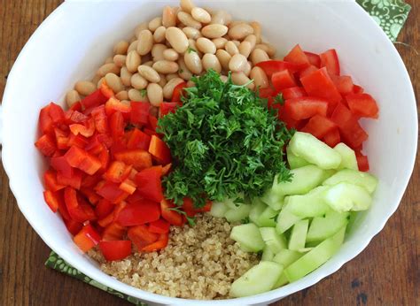 Lemony Quinoa Cannellini Bean Salad - The Daring Gourmet