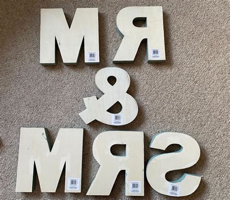 Mr & Mrs wooden fillable letters in DY9 Bromsgrove für £ 20,00 zum Verkauf | Shpock AT