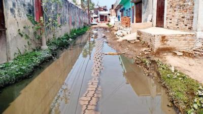 School-bound special kids wade through waterlogged stretch in Lucknow ...