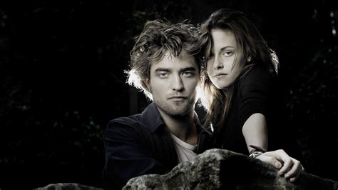 Kristen Stewart And Robert Pattinson In Twilight Wallpaper,HD ...