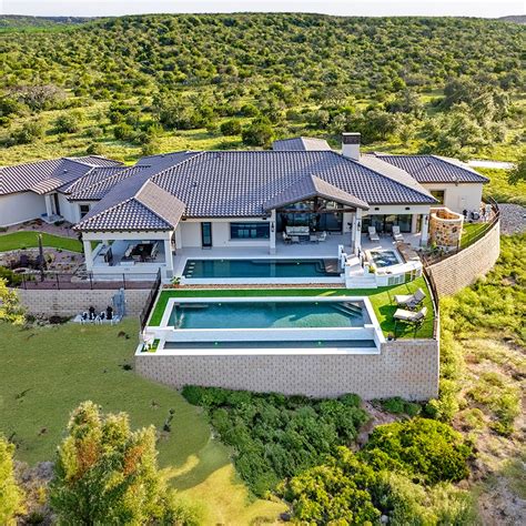 San Antonio Luxury Swimming Pool Builder | Keith Zars Pools