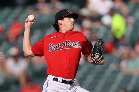 Guardians erase run at home with the Austin Hedges Boogie: 1, 2 ...