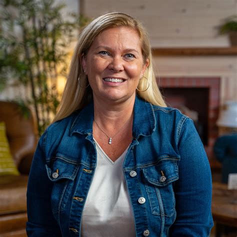 What Do Landscapers Do In The Winter? 17 Winter Job Ideas