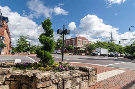 14 Things to Do with a Weekend Getaway to Statesville, NC - Road Trips ...