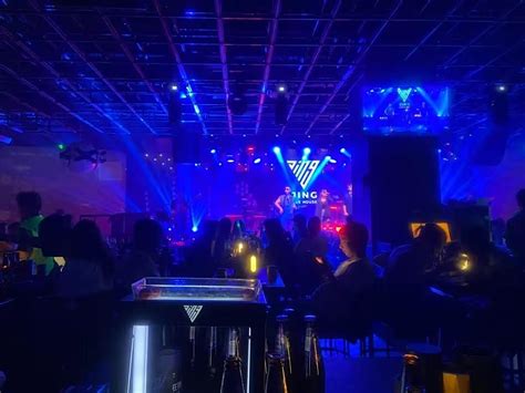 extraordinary singing, 2216 Bosque Blvd b, Waco, 10 December 2024 ...