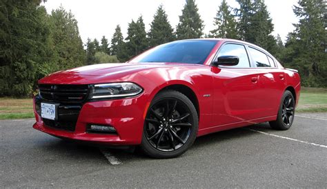 Test Drive: 2017 Dodge Charger R/T- vicariousmag.com