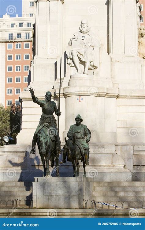 Don Quixote and Sancho Panza Statue Editorial Image - Image of quixote ...