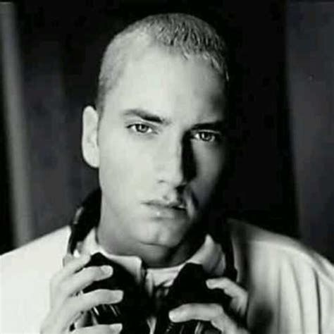 Eminem Haircut - Rapper's Hairstyle - Men's Hairstyles & Haircuts X