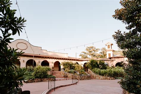 Spanish-style Wedding Venue Houston: Madera Estates