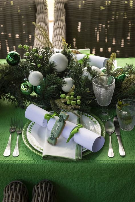 The Ultimate Christmas Table — Chyka.com