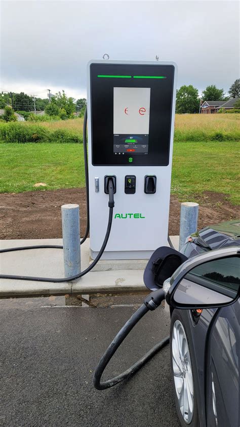 Valvoline Express Care | Southwick, MA | EV Station