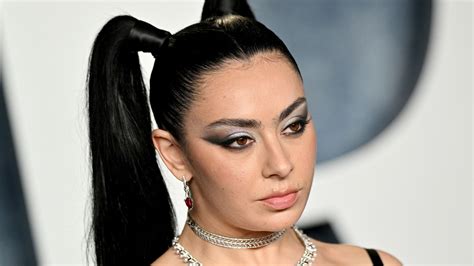 Betcha Didn't Know Charli XCX's Hair Was This Naturally Curly — See ...