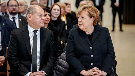https://images.bild.de/699d75a5d2efdf1bd0d308e4/67f568248b37e393bfa092416f9a551b%2C4529727d?w=1280