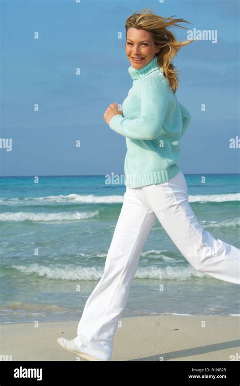 Lady Running 的图像结果