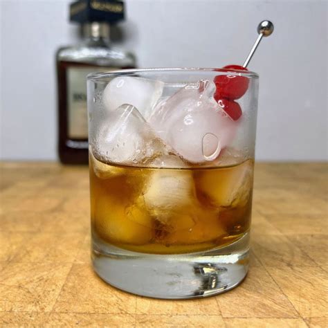 Amaretto on the Rocks | Occasional Cocktails