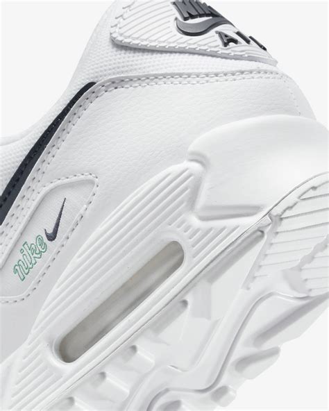 Nike Air Max 90 Women's Shoes. Nike IN