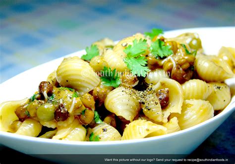 Shell macaroni with sprouts & cheese