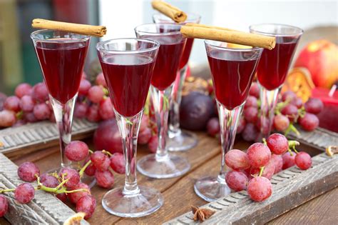 Red Grape Juice Cocktail - Bombay Rocks