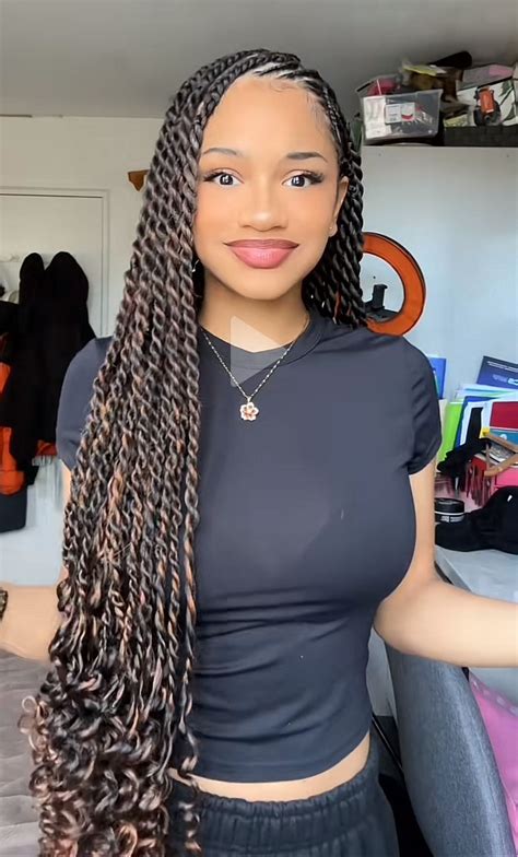 Épinglé par 👑FASHION QUEEN👑 sur hairstyles en 2025 | Coiffure parfaite, Modele coiffure, Jolie ...