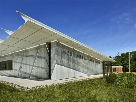 Gallery of Monmouth Battlefield State Park Visitor Center / ikon.5 ...