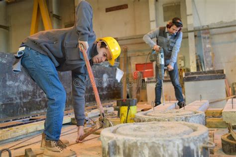 Working Hard Work 的图像结果