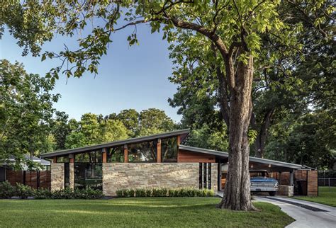 Mid 20th Century Modern Ranch Homes Is *This* The New "Modern