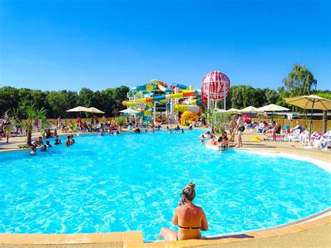 CAMPING VAGUES OCEANES PRES DE LA FONTAINE (Herme) - Campground Reviews ...