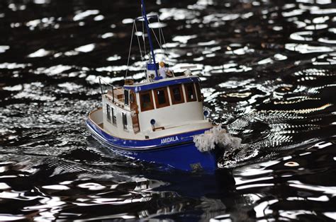 Image result for Telecommande Bateau Arduino