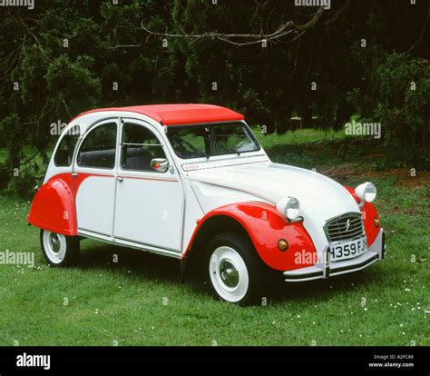 Red white citroen 2cv car hi-res stock photography and images - Alamy