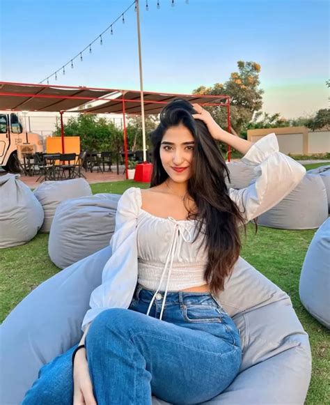Nazila Sitaishi Biography: Wiki, Age, Height, Boyfriend, Family & Movie ...