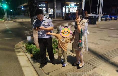 4岁男童走失急哭母亲，江汉警方2小时助母子团聚_刘宏_小安_监控