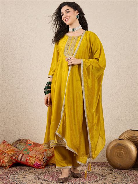 Zulekha Yellow Silk Blend Embroidered Anarkali Set – VredeVogelStore