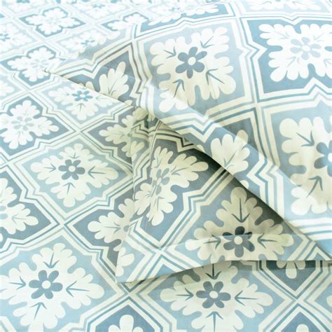 Buy Floral 210 TC Cotton Fitted Bedsheet with Pillow Covers – AURAVE