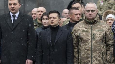俄媒：乌克兰总司令扎卢日尼还活着但基本上已经报废了_腾讯新闻