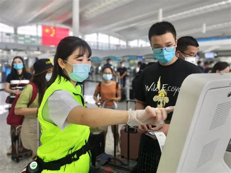 广州白云机场日航班恢复至近1000架次