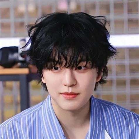 Chat with Seungmin ෆᰔᩚ - text or voice, Enjoy AI Chat Free & Safe