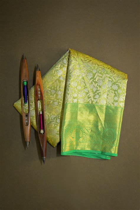 Kanjivaram Woven Jari Jaal Tissue