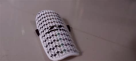 Buy Nivia Classic Shin Guard (L) Online at Low Prices in India - Amazon.in