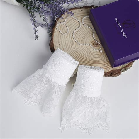 Lacy Detachable Cuffs - White – Bling My Closet