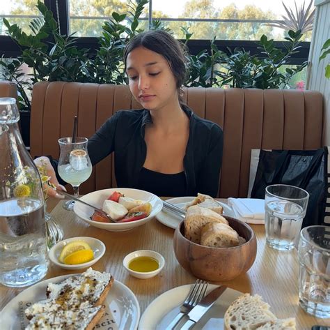 Cute Dinner Date : r/LaylaJenner