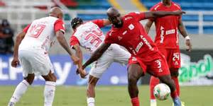 Éder Álvarez Balanta salió lesionado en América vs. Santa Fe: hay ...