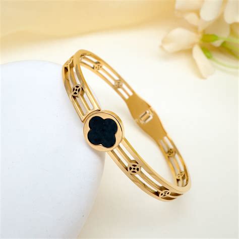 GOLD TONE ANTI TARNISH BRACELET FOR WOMEN - 3 LINE FLOWER