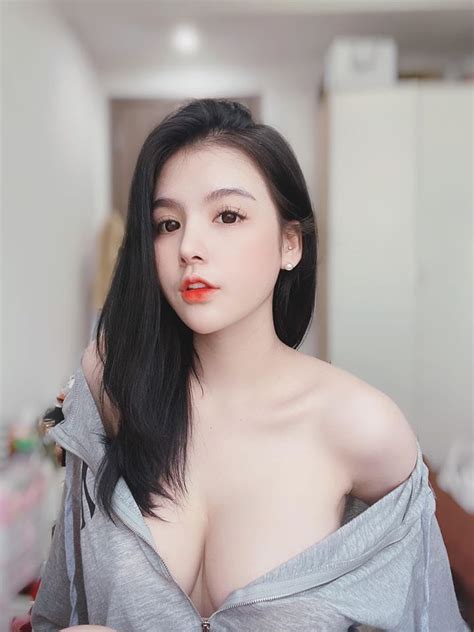 Kim Anh Nude