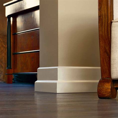 Modern Floor Molding