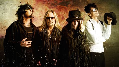 Mötley Crüe: 4K Ultra HD Wallpaper of Rock Legends