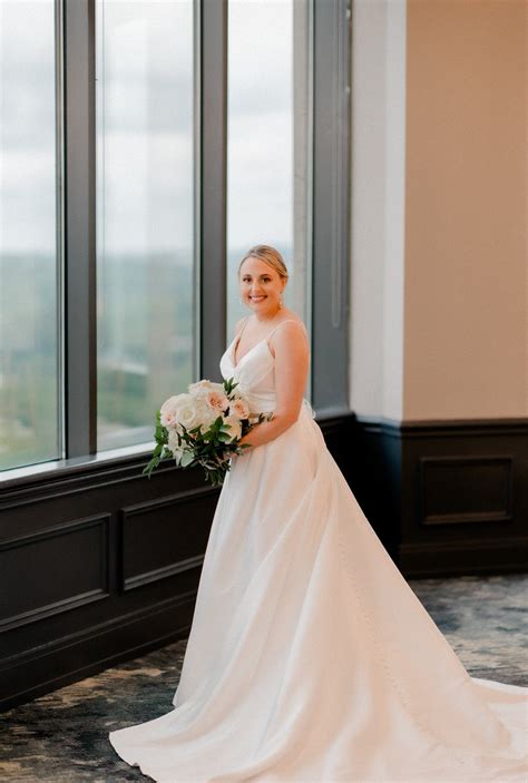 Leslie and Zach’s Stunning The City Club of Greenville Wedding — J ...