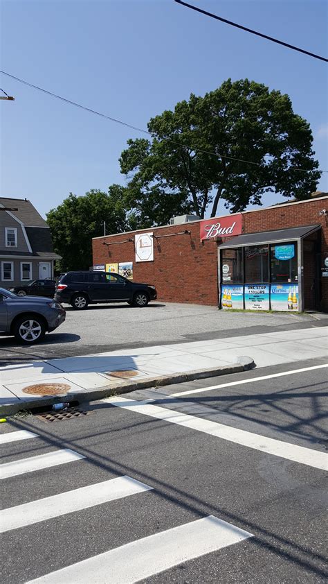 Pawtucket House of Pizza: Pizza Restaurant in Pawtucket, RI