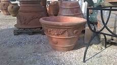 vendita vasi in terracotta vaso in terracotta toscana produzione vaso in terracotta vendita vasi in terracotta vaso in terracotta toscana produzione vaso in terracotta